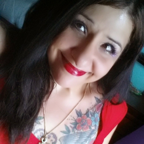 Meet your Posher, Danielle - Picture 10 of 10